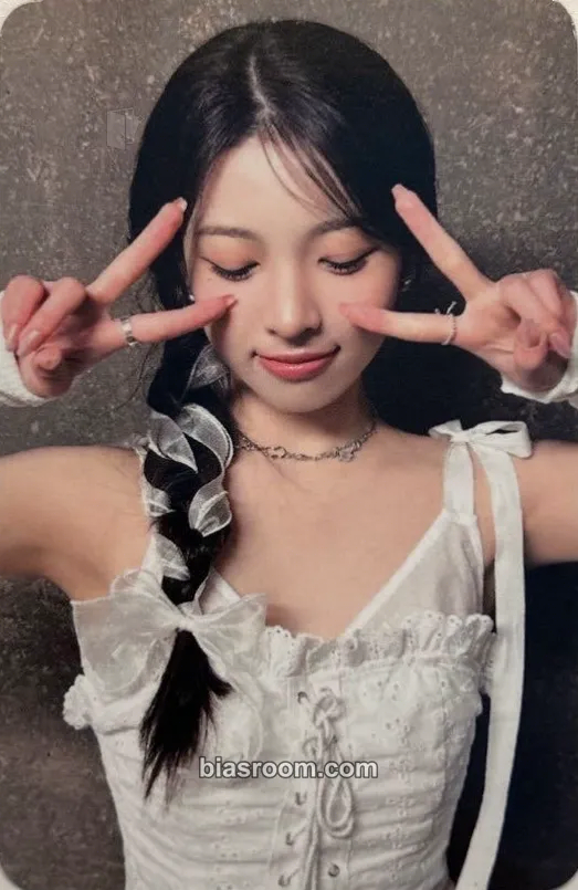 May Re:Scene Photocard - RESCENE - RESCENE K-pop photocard