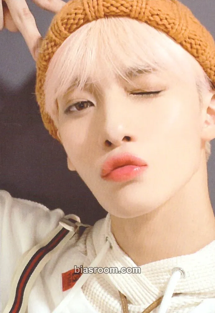 Jinyoung HELLO Chapter Ø. Hello, Strange Dream Photocard - CIX - CIX K-pop photocard