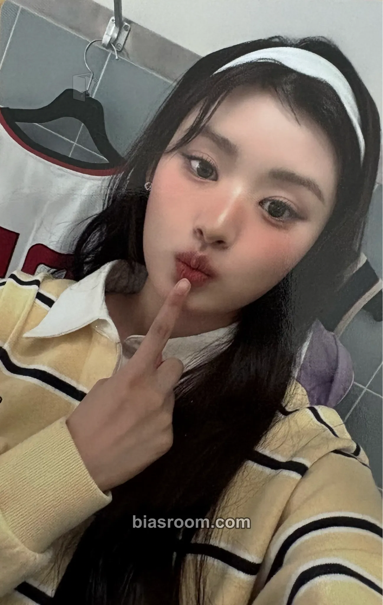 Athena 2026 Season’s Greetings Photocard - FIFTY FIFTY - FIFTY FIFTY K-pop photocard