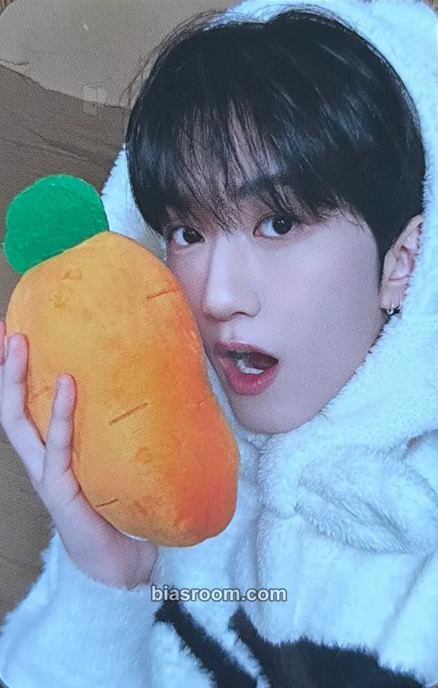 Kyungmun Younite Y K-pop photocard