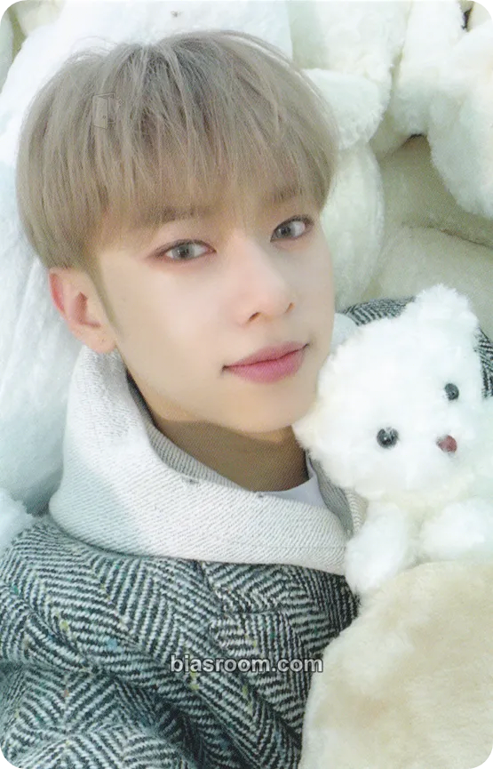 Donghyun THE FUTURE IS OURS : FOUND Photocard - AB6IX - AB6IX K-pop photocard
