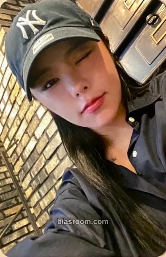 Wheein WAW Photocard - MAMAMOO - MAMAMOO K-pop photocard