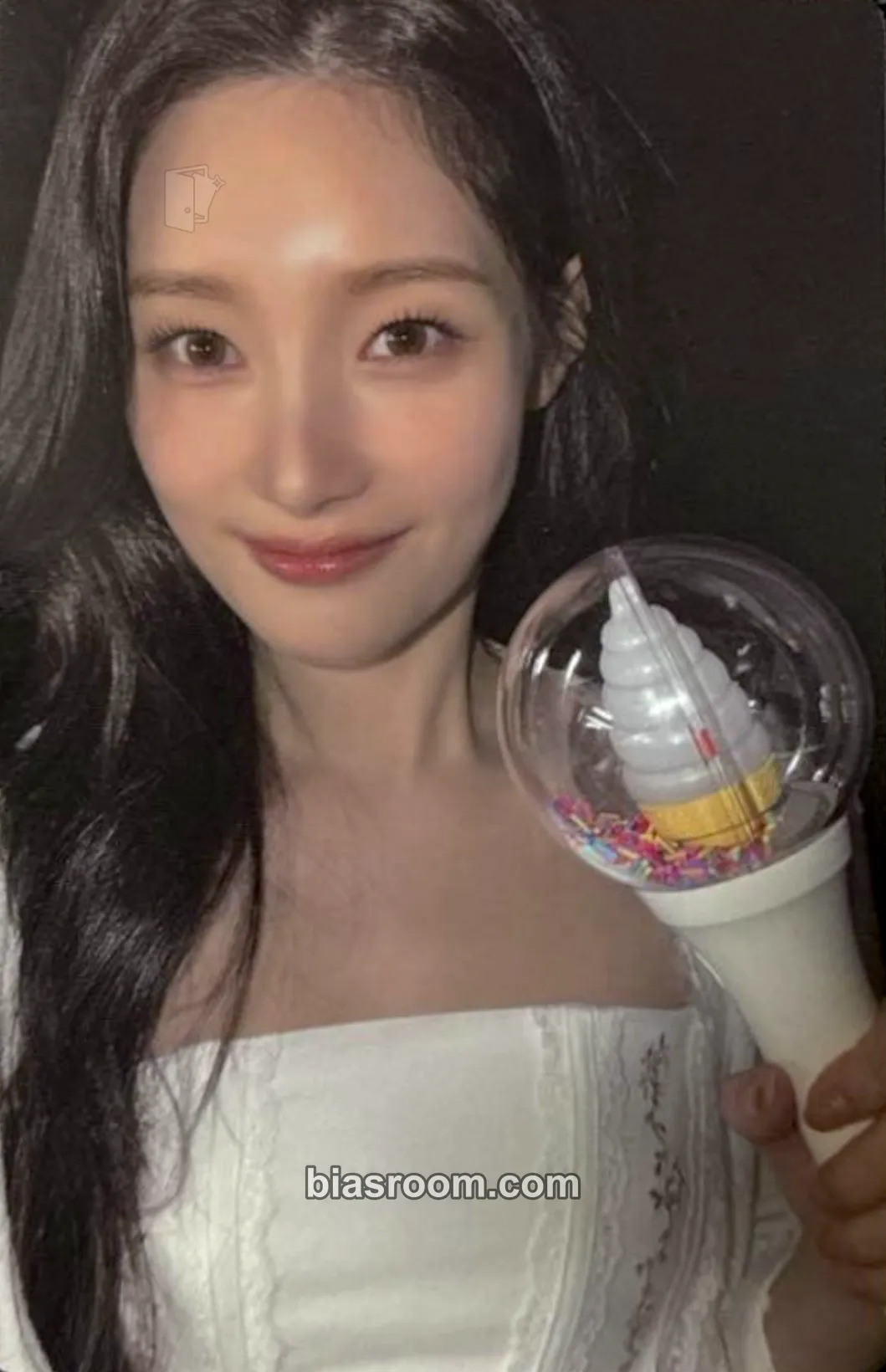 Chaeyeon Official Lightstick Ver. 2 Photocard - I.O.I - I.O.I K-pop photocard