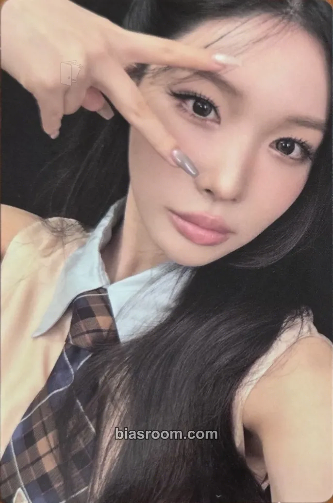 Chung Ha LOOP Photocard - I.O.I - I.O.I K-pop photocard