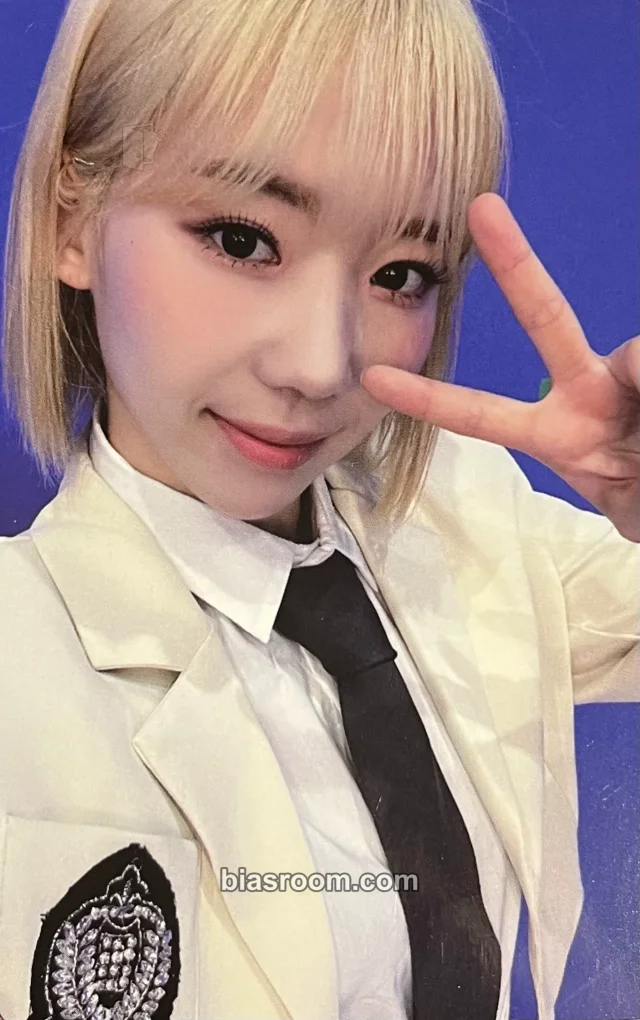 CLASS:y - Hyeju - LIVES ACROSS Album album photocard version 1