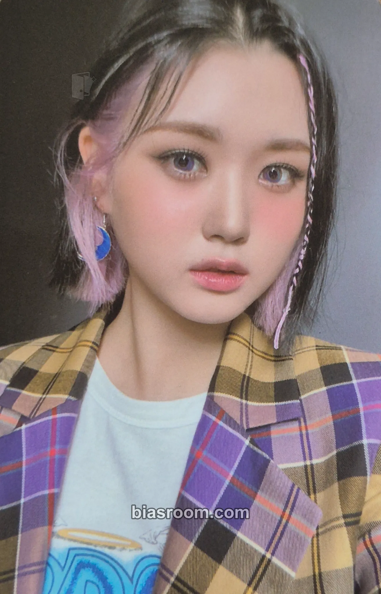 Mire Veni Vidi Vici Photocard - TRI.BE - TRI.BE K-pop photocard