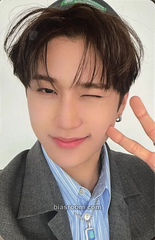 LUN8 - Junwoo - Continue? Album album photocard