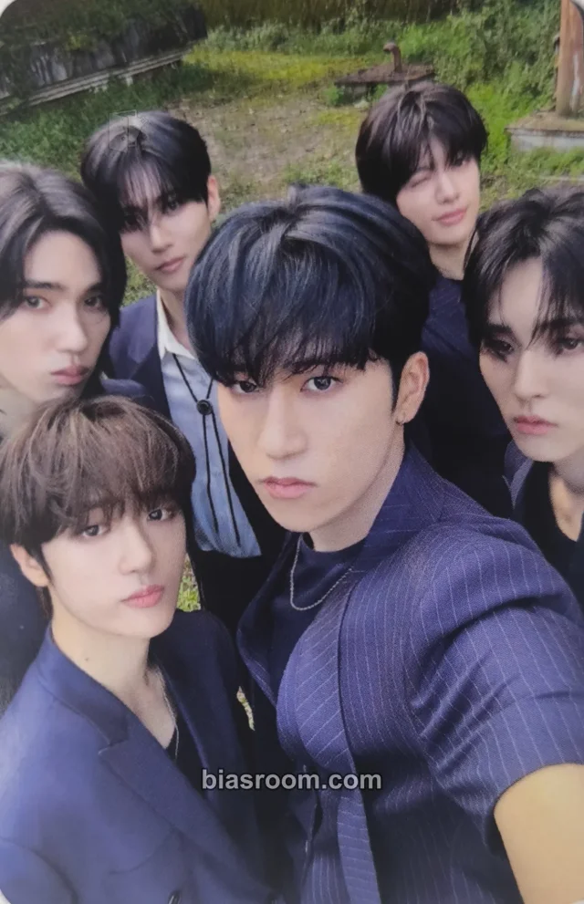 LUN8 - LOST Album album photocard