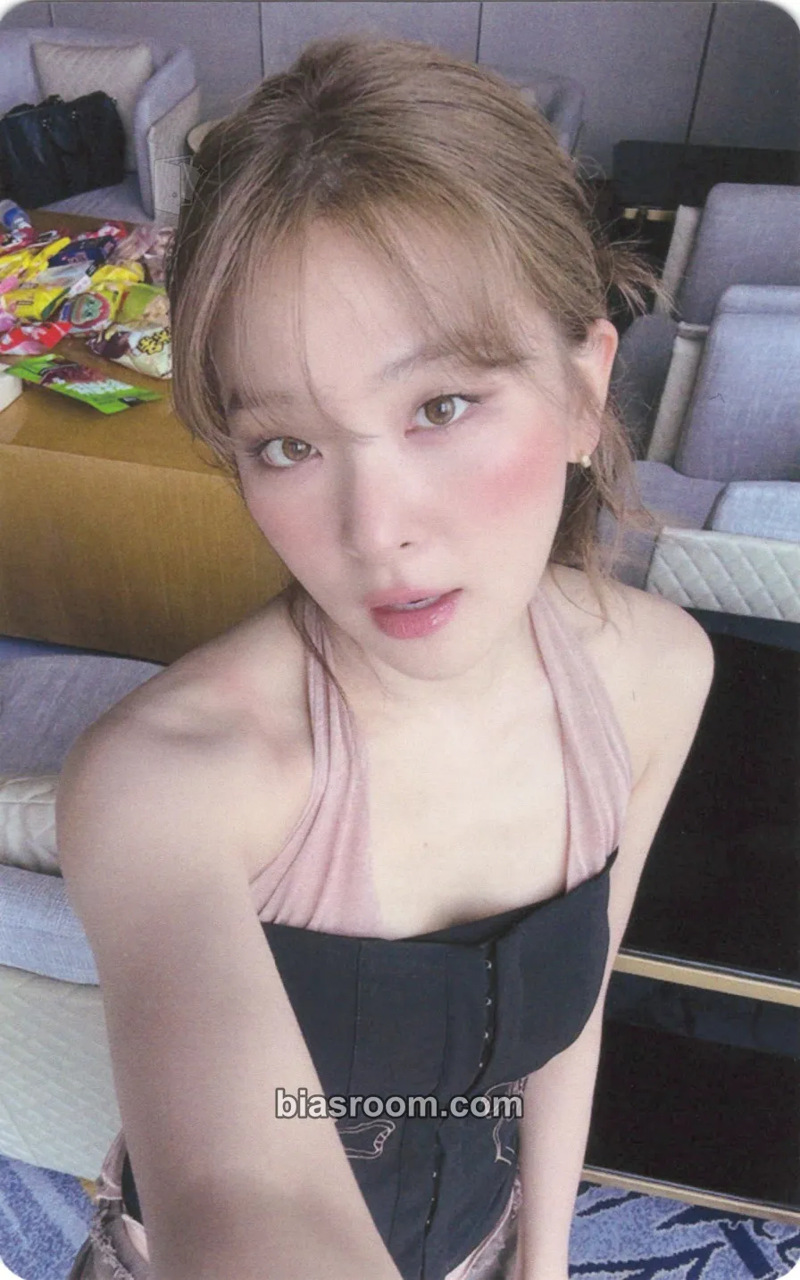 Seulgi Tilt Photocard - Red Velvet - Red Velvet K-pop photocard