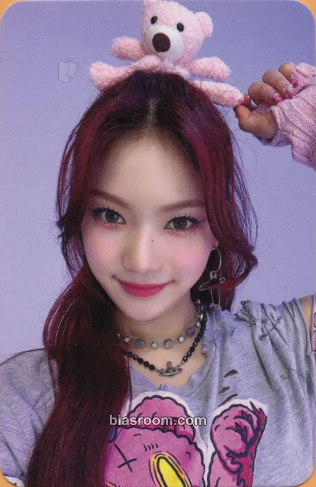 Isa Teddy Bear Photocard - STAYC - STAYC K-pop photocard