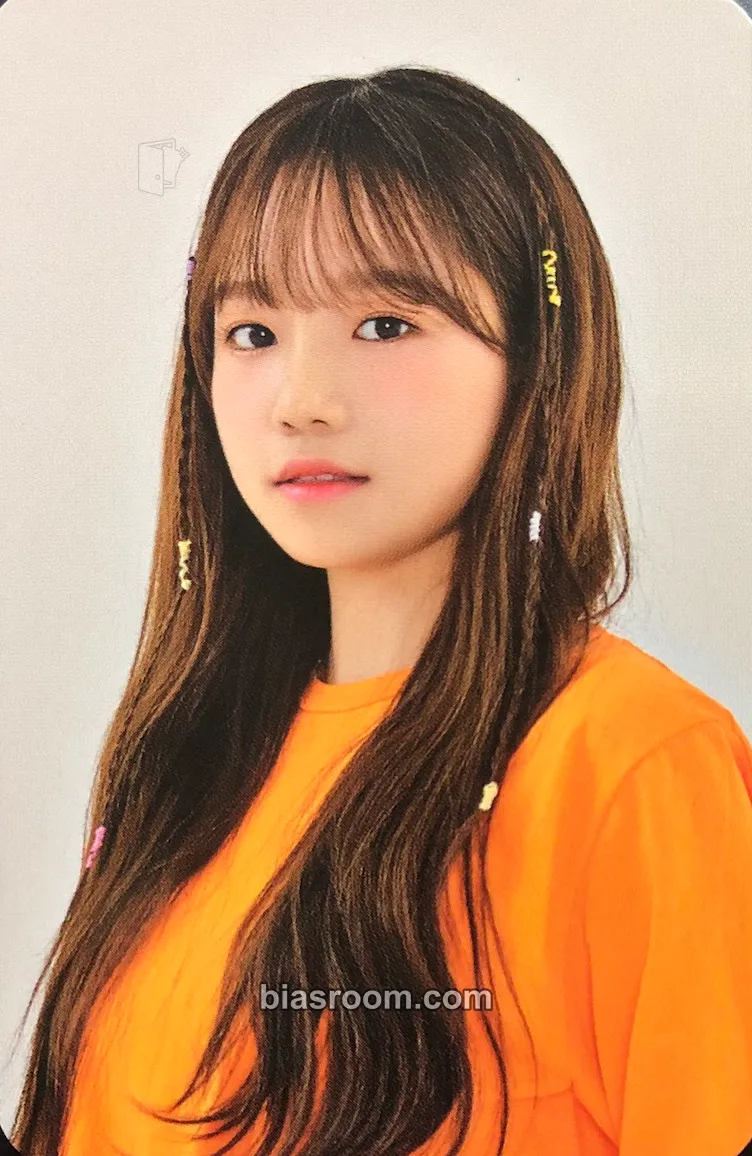 Jo Yuri EYES ON ME Photocard - IZ*ONE - IZ*ONE K-pop photocard