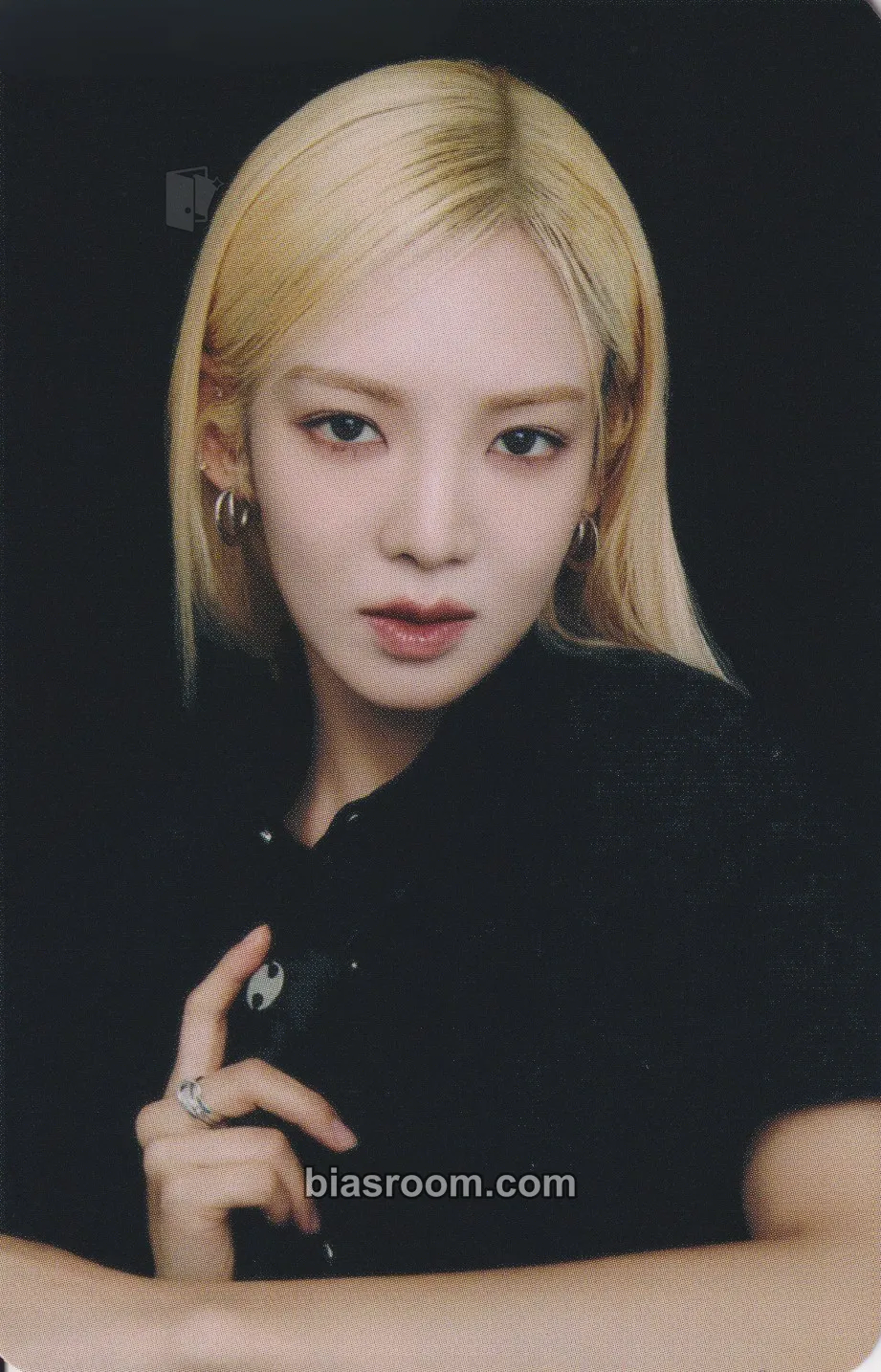 Hyoyeon Girl's Generation-Oh!GG - 2023 Season's Greetings Photocard - Girls' Generation - Girls' Generation K-pop photocard