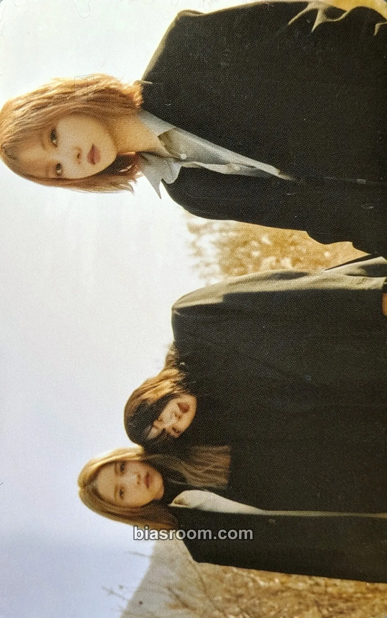 回: LABYRINTH Photocard - GFRIEND - GFRIEND K-pop photocard