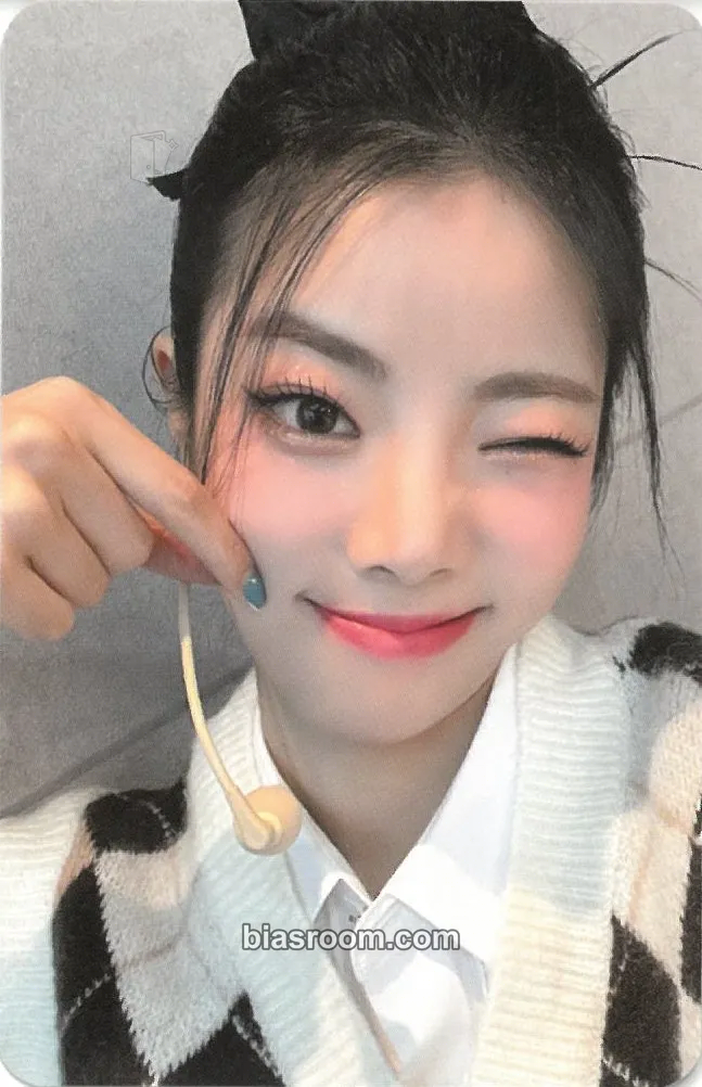 Na Goeun Geekyland Photocard - PURPLE KISS - PURPLE KISS K-pop photocard
