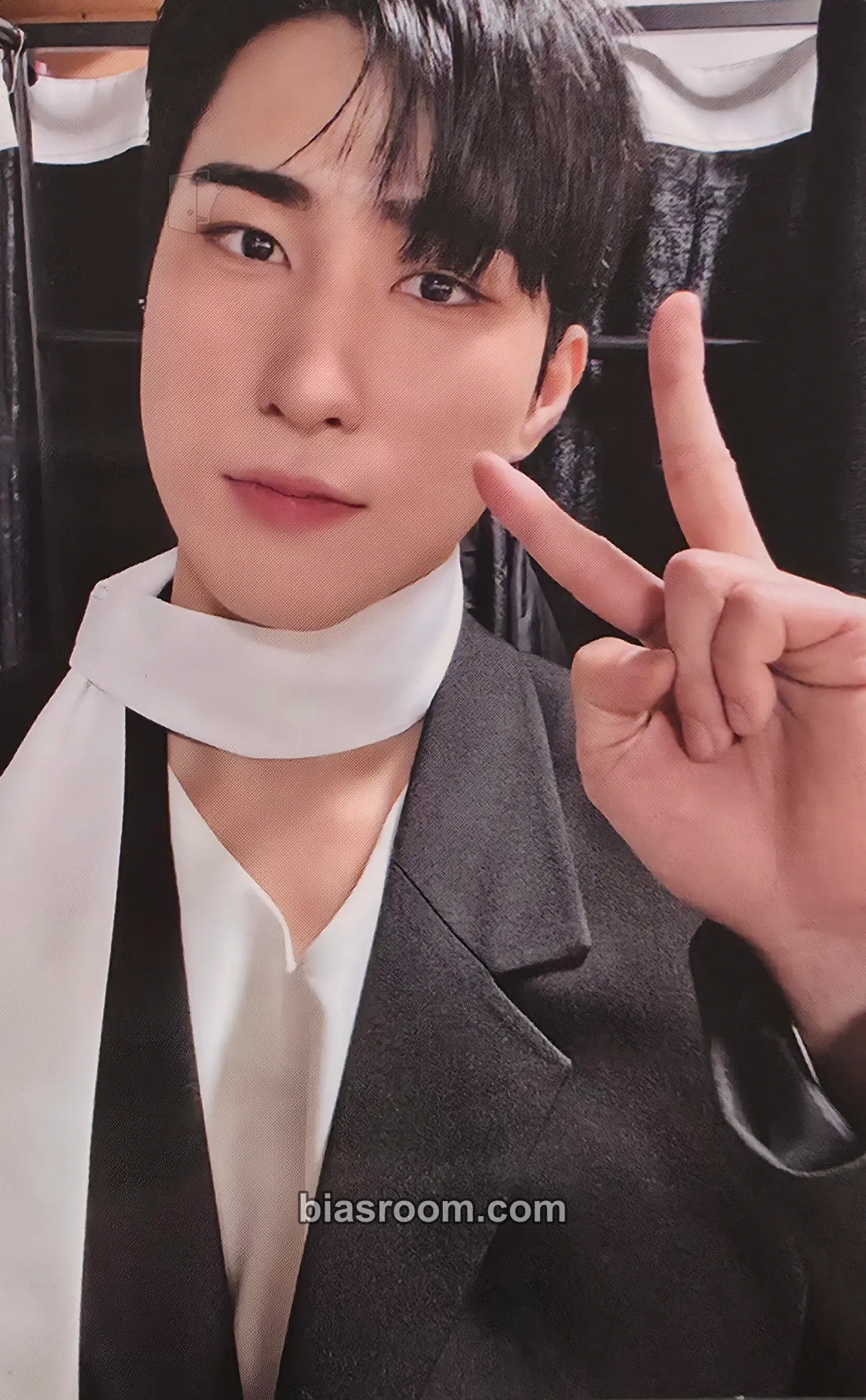 Harin Planet Nine: Isotropy Photocard - ONEWE - ONEWE K-pop photocard
