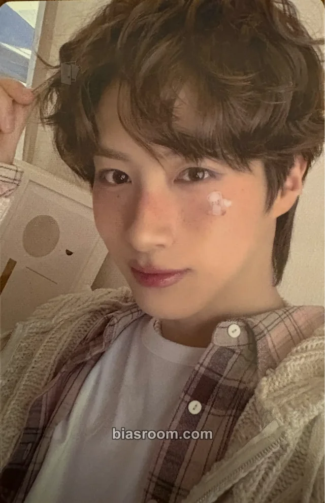 ONEUS - Xion - Season’s Greeting 2025 - Oneus To Moon Other season's greetings photocard set pob (pre-order benefit)