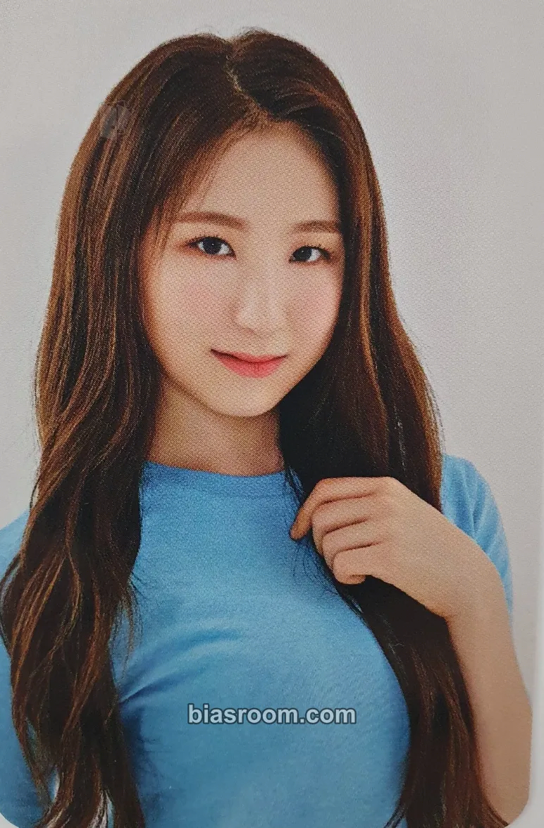 Lee Chaeyeon EYES ON ME Photocard - IZ*ONE - IZ*ONE K-pop photocard
