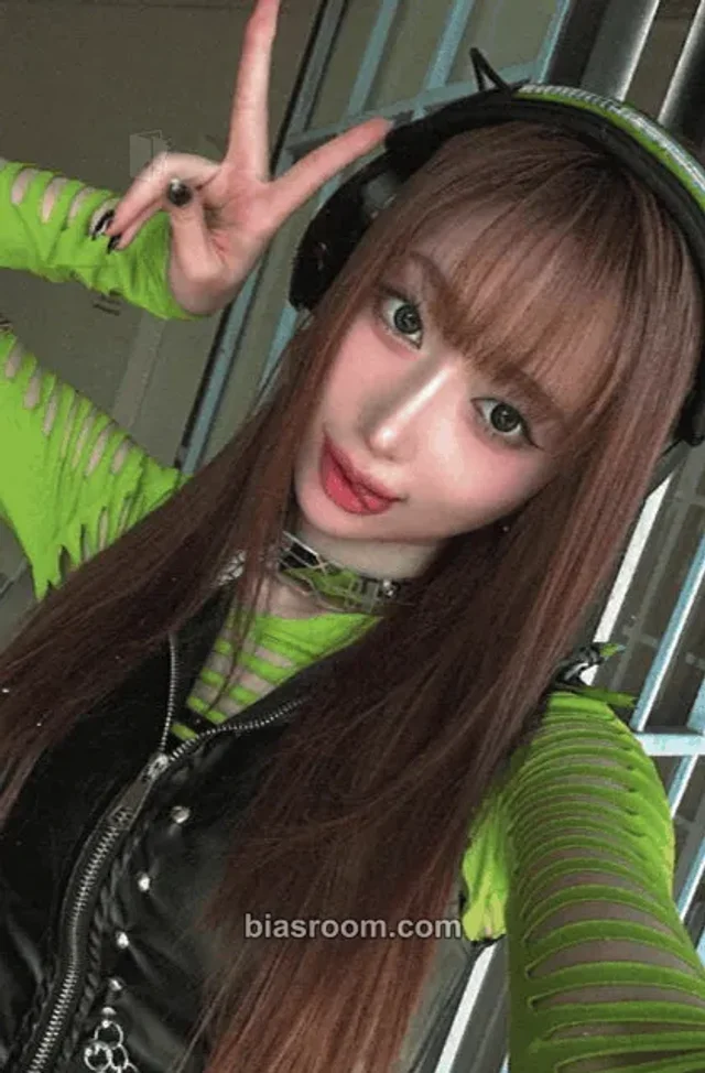 X:IN - Hannah - Hyper Album album photocard