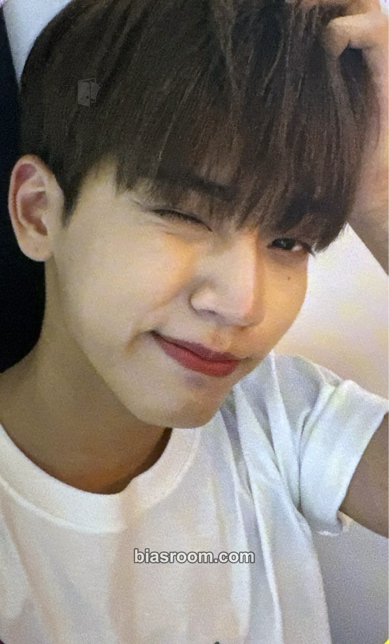 Hyuk Love Me Like Photocard - Omega X - Omega X K-pop photocard