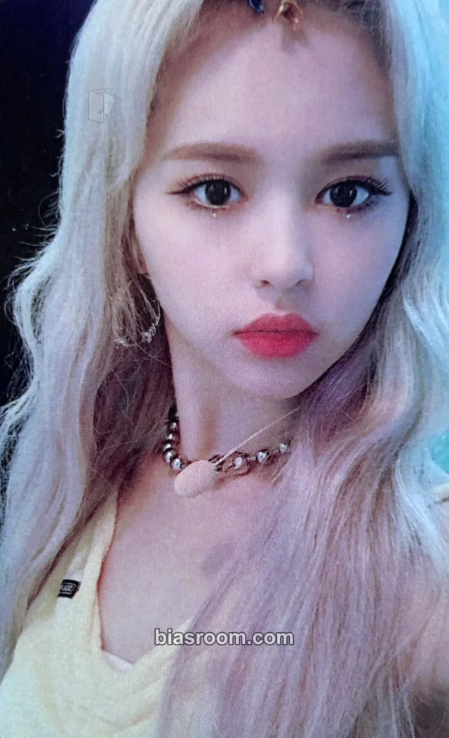 EVERGLOW - E:U - Hush Album broadcast