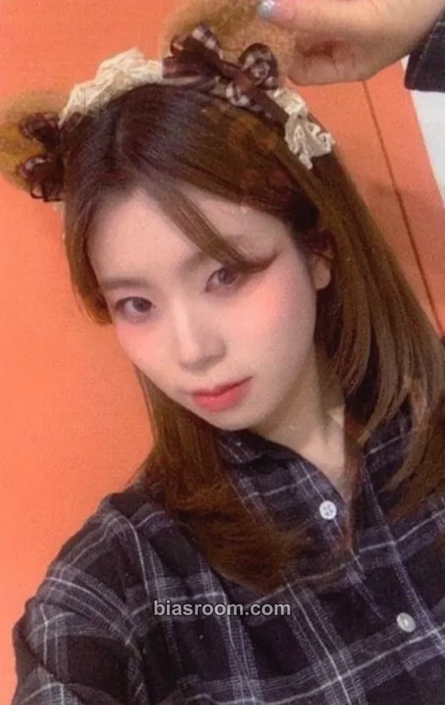 I:MOND - Miku - Under My Album video call (fancall) airmusic