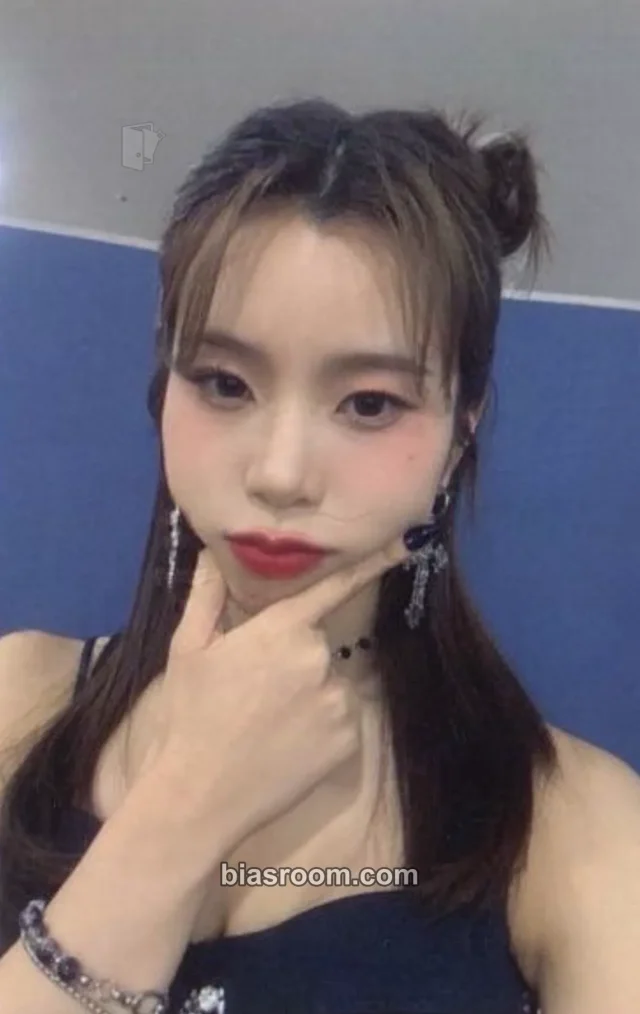 I:MOND - Miku - Under My Album video call (fancall) airmusic