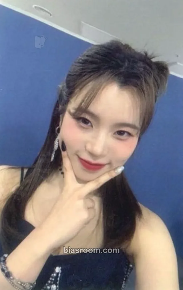 I:MOND - Miku - Under My Album video call (fancall) airmusic