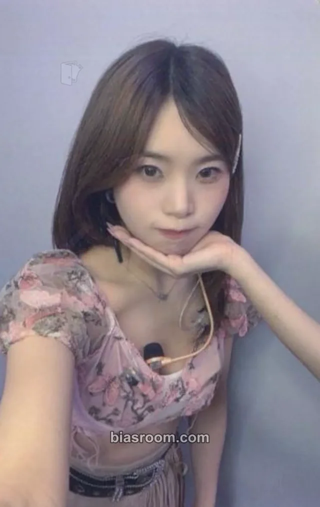 I:MOND - Miku - Under My Album video call (fancall) airmusic