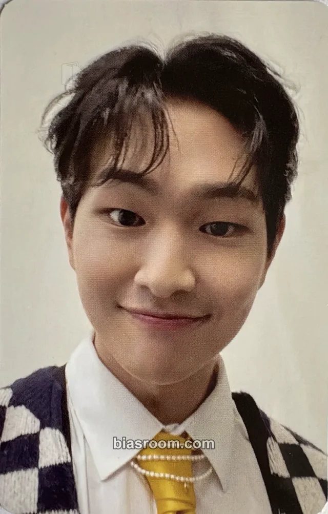 SHINee - Onew - 2021 Winter SMTOWN: SMCU EXPRESS Album album photocard