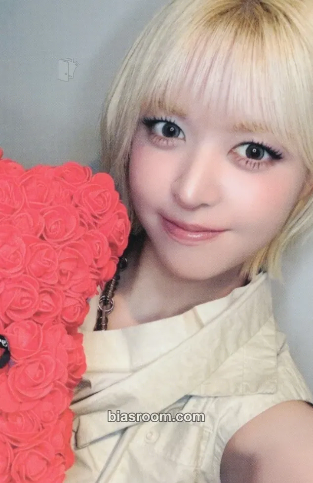 Lily Heavy Serenade Photocard - NMIXX - NMIXX K-pop photocard