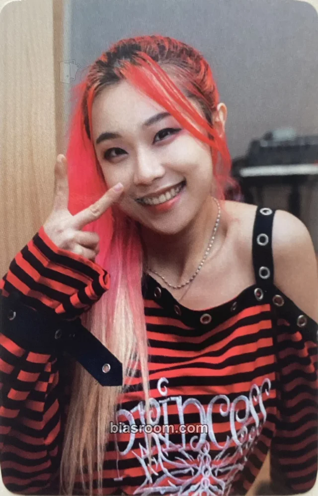 Rolling Quartz - Iree - My Turn Europe Tour 2026 Event tour merch offline photocard set
