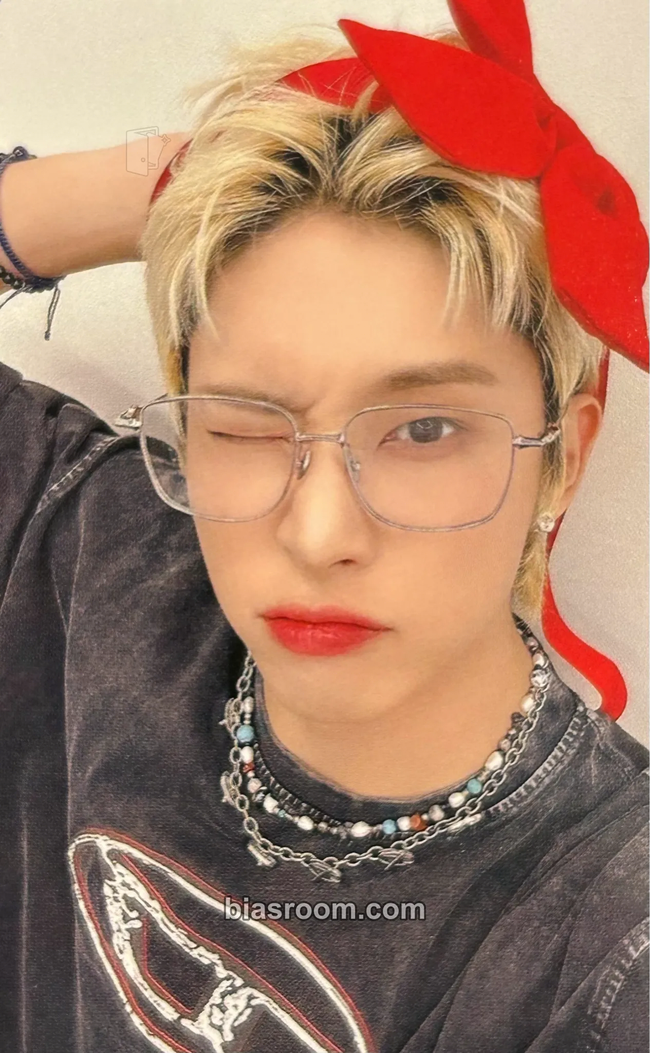 Leon Chameleon Photocard - TRENDZ - TRENDZ K-pop photocard