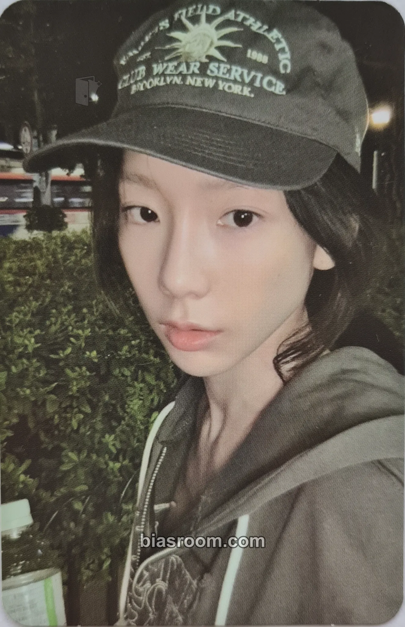Taeyeon Season's Greetings 2024 Photocard - Girls' Generation - Girls' Generation K-pop photocard