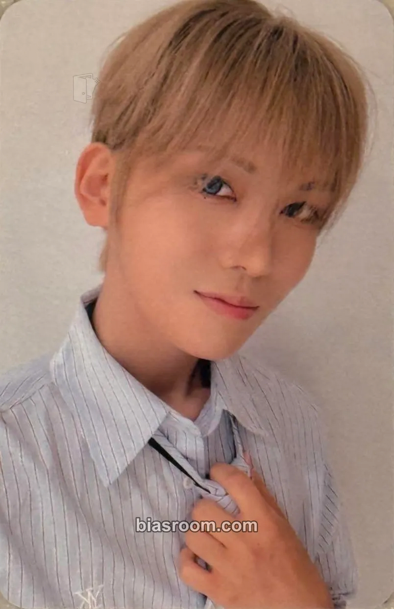 Hyun I ONE Photocard - XLOV - XLOV K-pop photocard