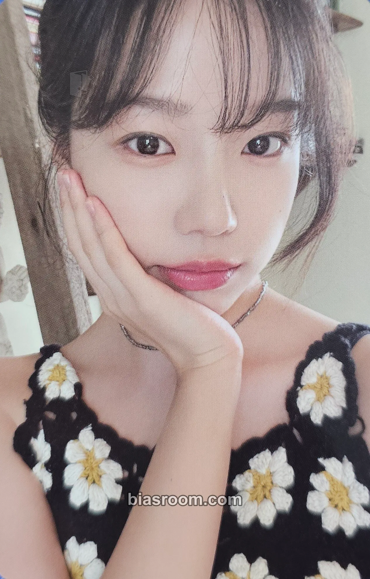 Jo Yuri 1st PHOTOBOOK - ‘To All Things I Love’ Photocard - Jo Yuri K-pop photocard