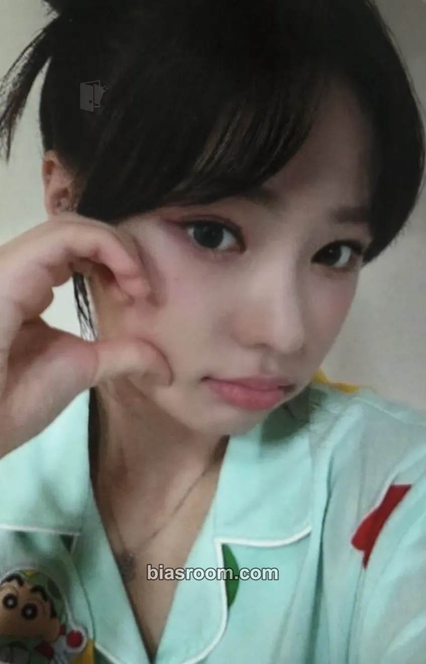 Sarang Girls don’t cry Photocard - Candy Shop - Candy Shop K-pop photocard