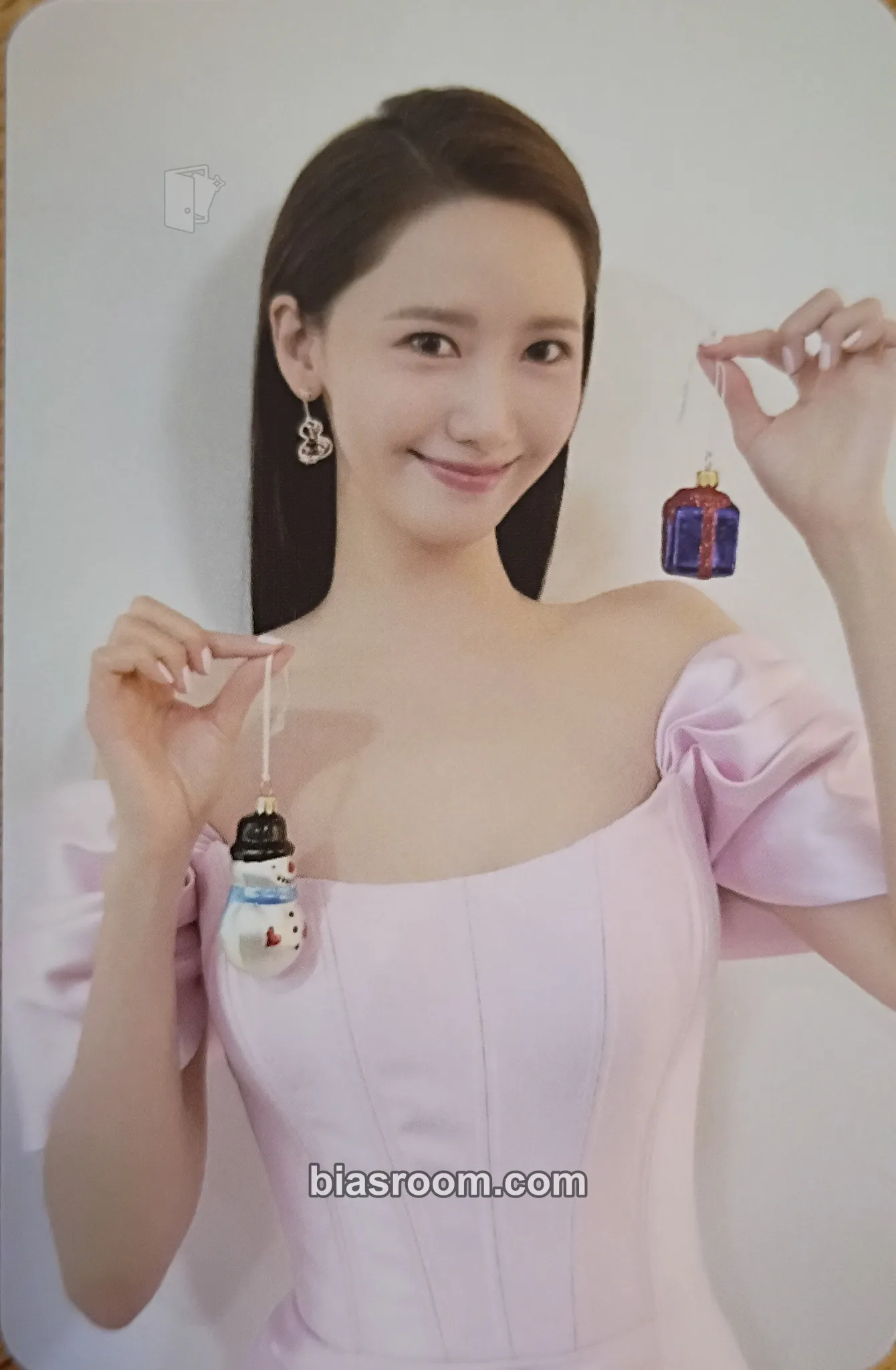 Yoona Pink Christmas Photocard - Girls' Generation - Girls' Generation K-pop photocard