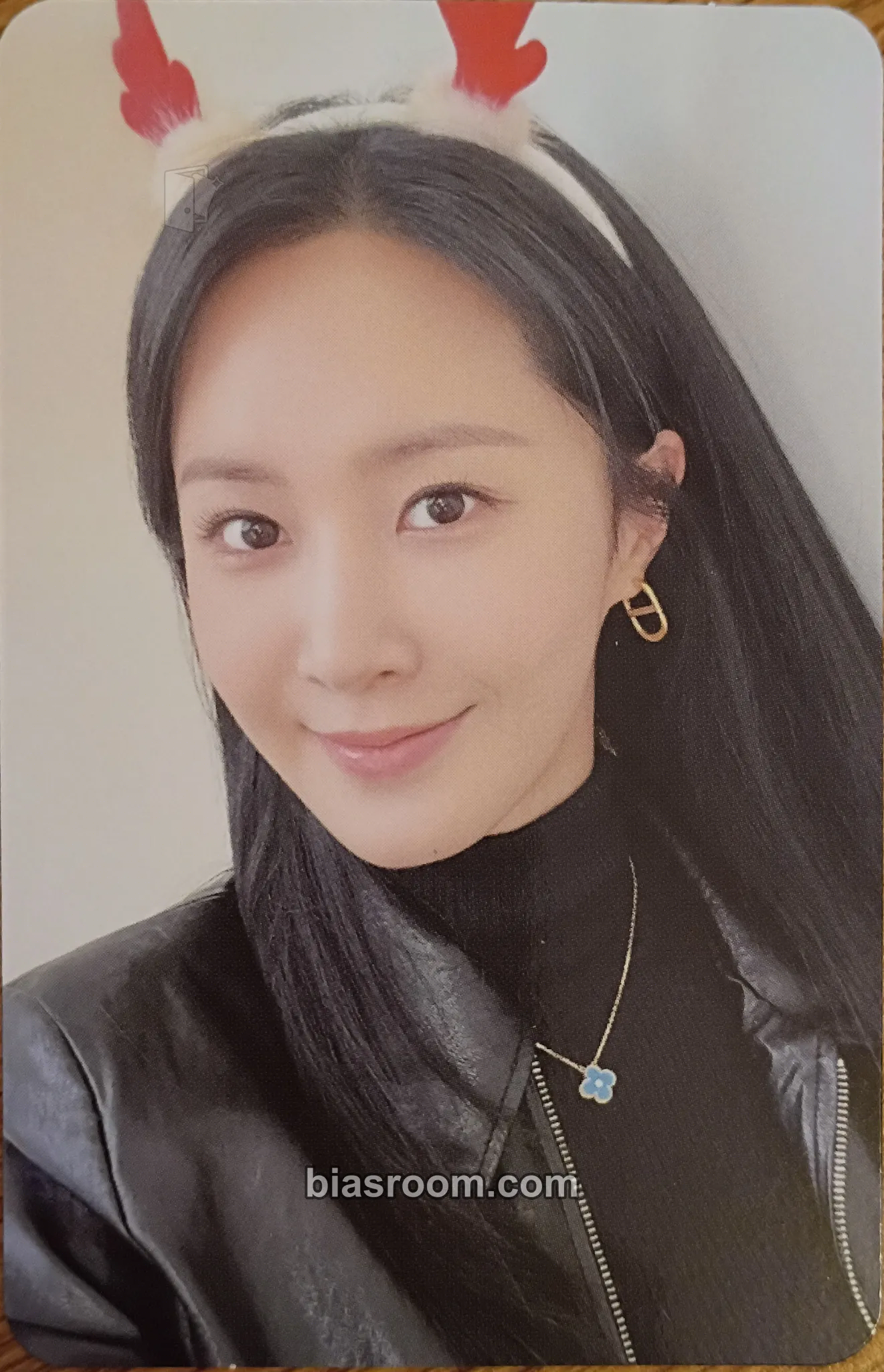 Yuri Pink Christmas Photocard - Girls' Generation - Girls' Generation K-pop photocard