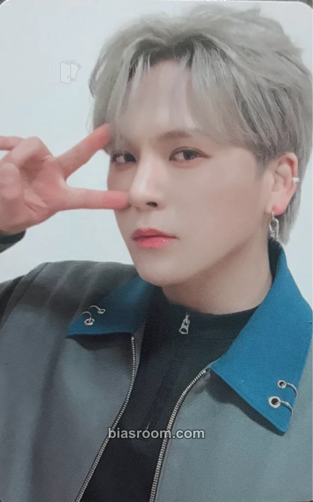 D-CRUNCH - Hyunwook - Addiction Album pob (pre-order benefit) makestar
