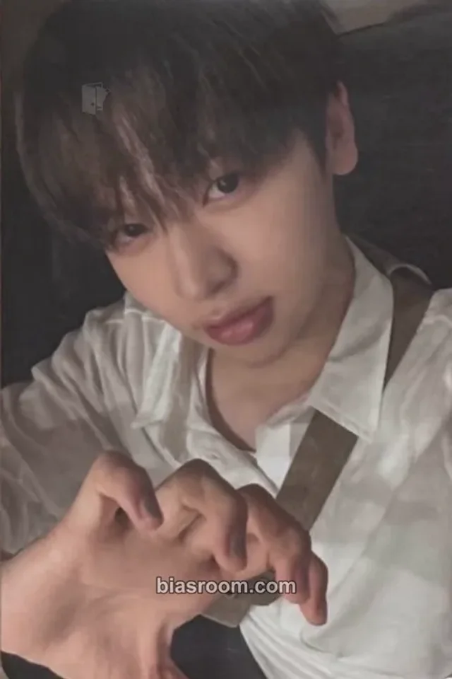 IDID - Yoochan - FLY! Album starship square (ssq)