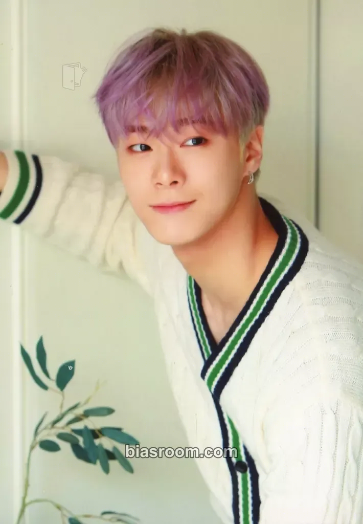 Moonbin ASTRO & ROROHA Pop Up in Japan Photocard - ASTRO - ASTRO K-pop photocard