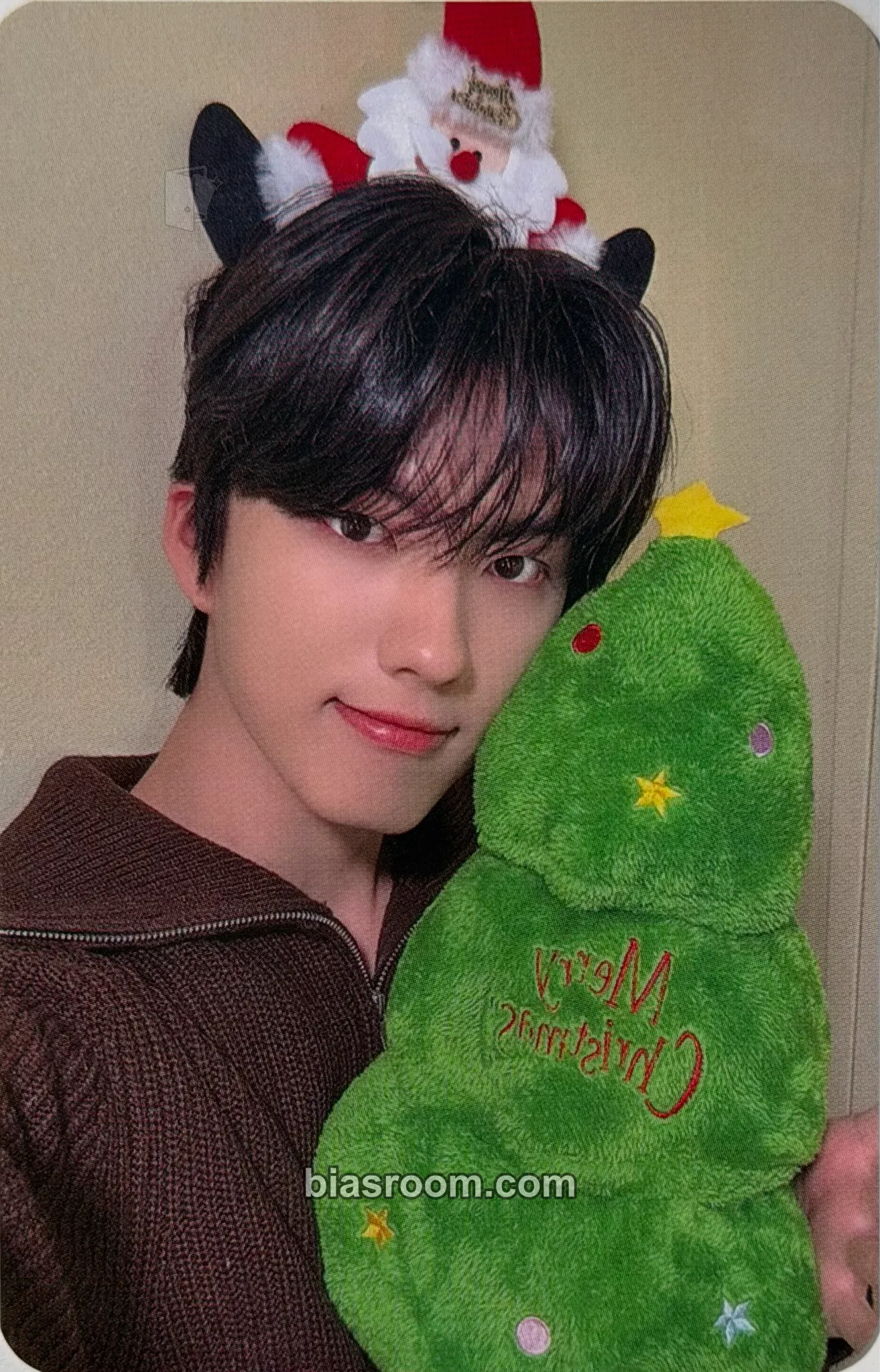 Hankook Season’s Greetings 2025 Photocard - TRENDZ - TRENDZ K-pop photocard