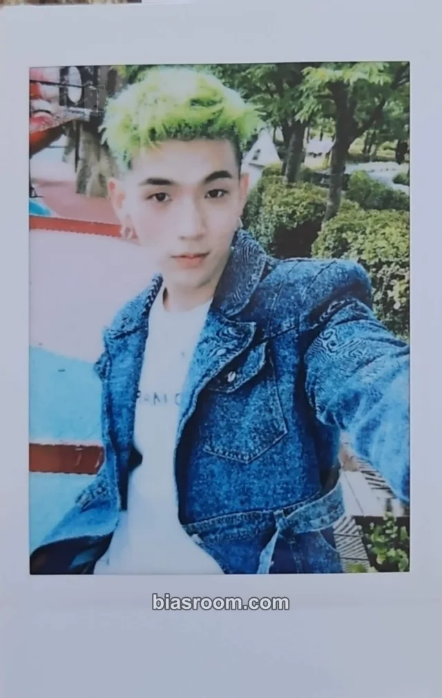 KARD - BM - KARD 2023 World Tour Playground Event tour merch polaroid set