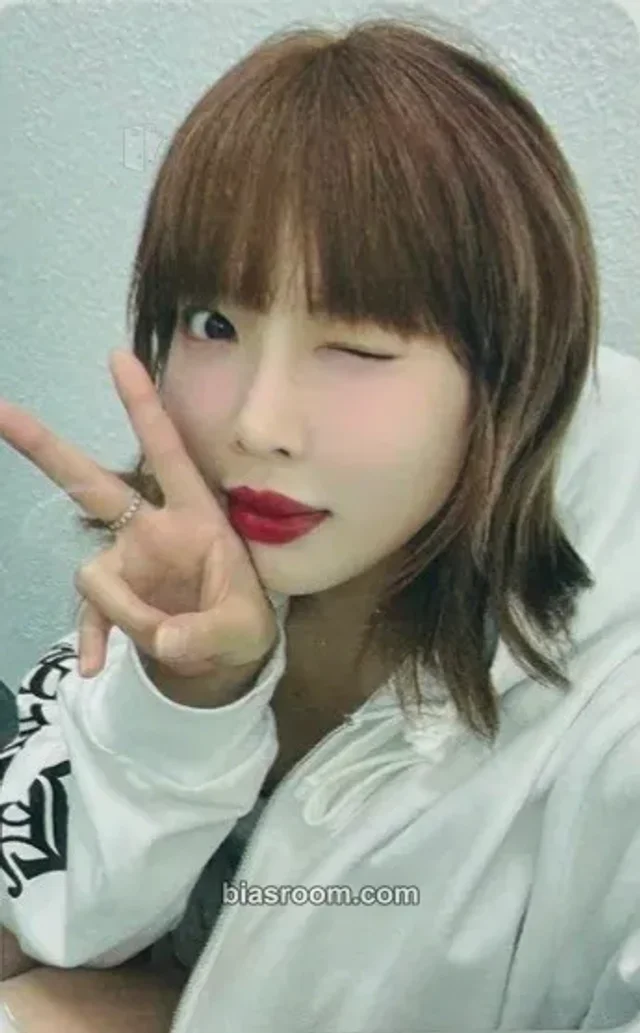 HyunA - Hyuna - Attitude Album olive young pob (pre-order benefit)