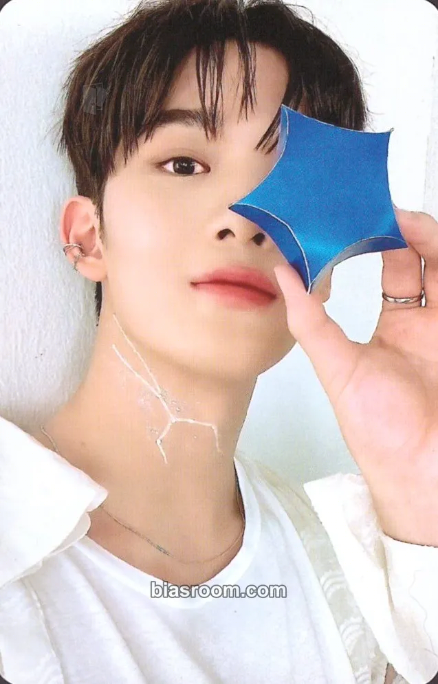 Jinyoung Official 4th Generation Fanclub Photocard - CIX - CIX K-pop photocard
