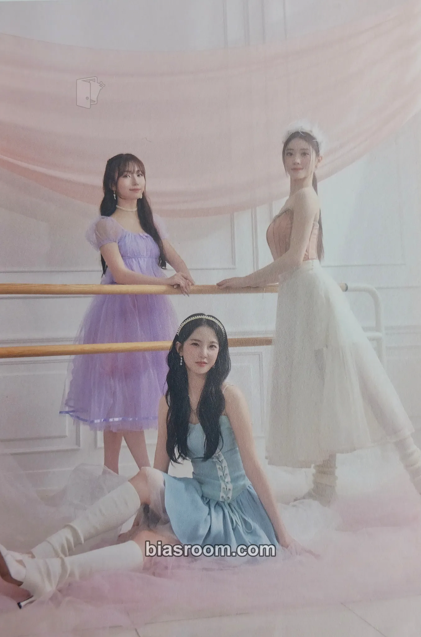2023 Season's Greetings: Catch your eye, Catch your mind Photocard - Kep1er - Kep1er K-pop photocard