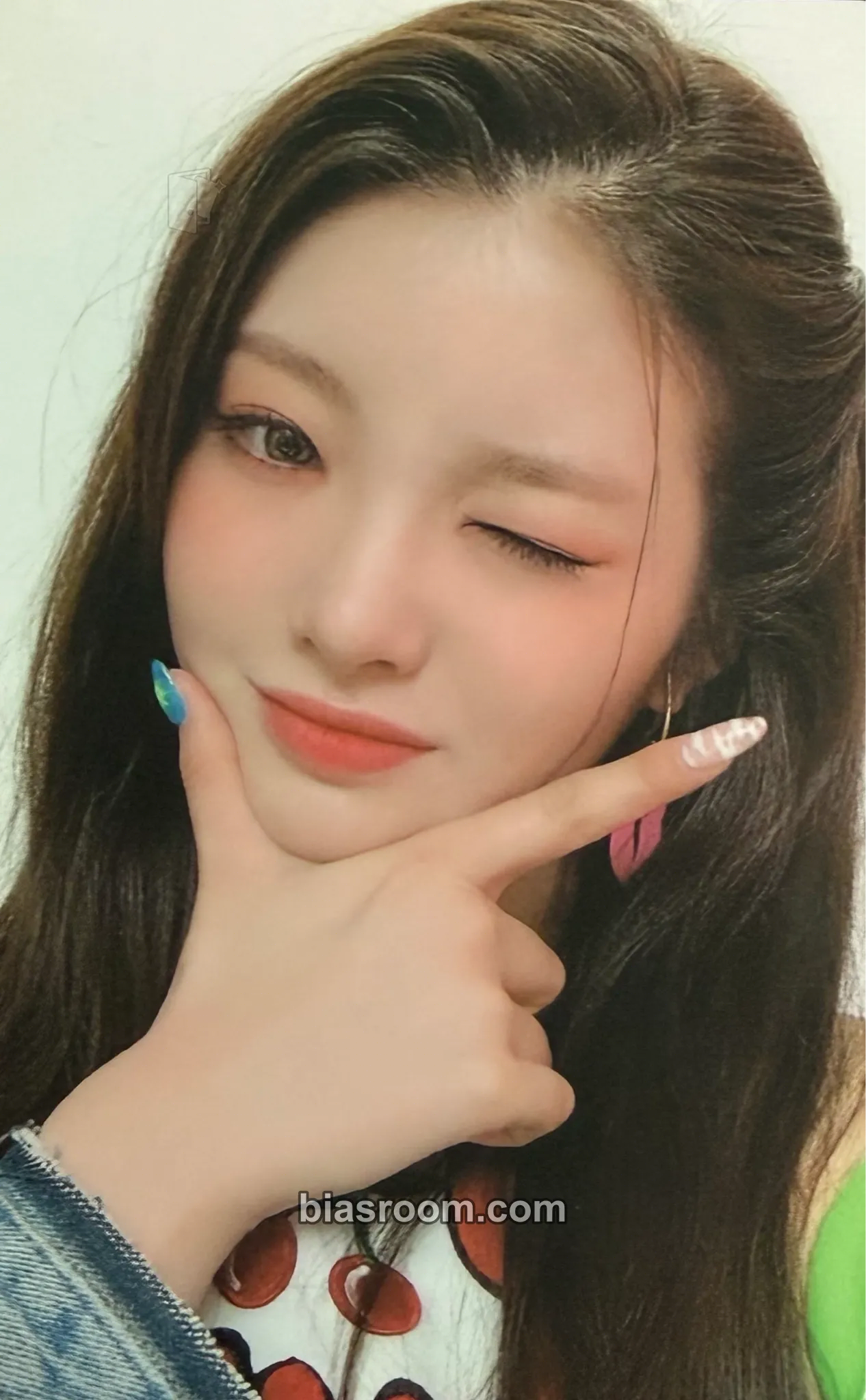 Kelly Leviosa Photocard - TRI.BE - TRI.BE K-pop photocard
