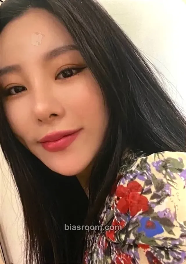 MAMAMOO - Wheein - WAW Album japan winner benefit pob (pre-order benefit) fansign