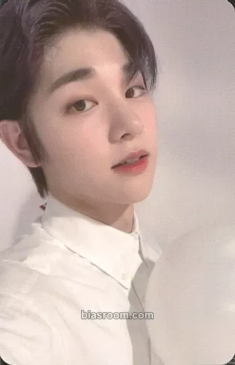 Dongyun Free Pass Photocard - DRIPPIN - DRIPPIN K-pop photocard
