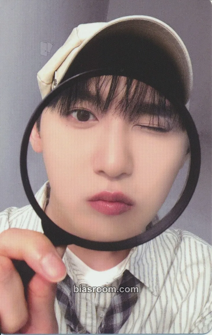 Keonhee Season‘s Greetings 2026 - Quest for the Wishing Moon Photocard - ONEUS - ONEUS K-pop photocard